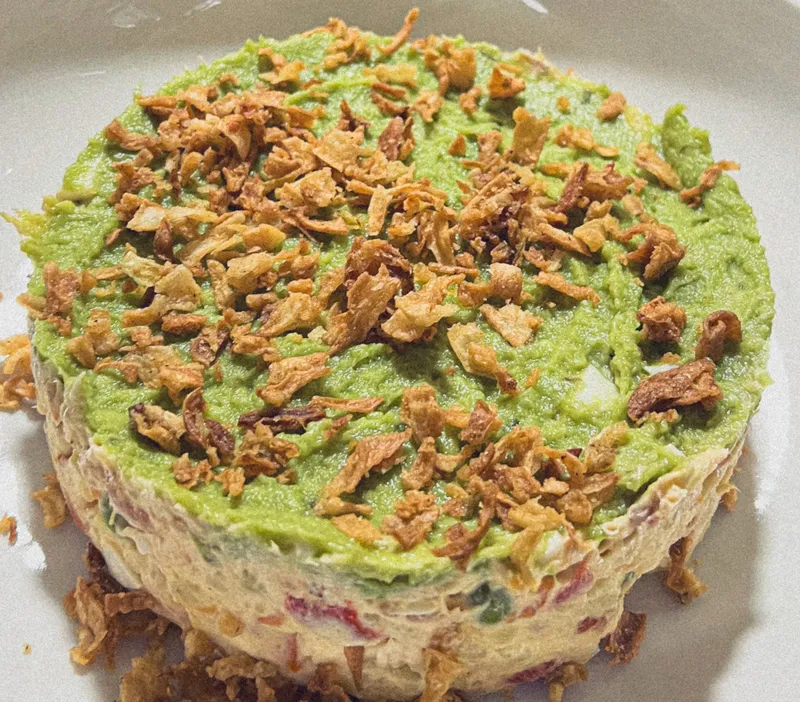 Ensaladilla rusa con guacamole